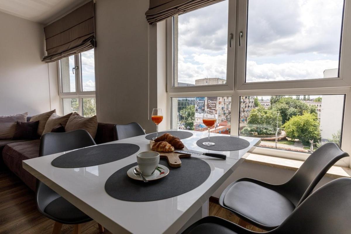 Urban Chic - Great Location - 2 Bedrooms& Legnicka Wrocław